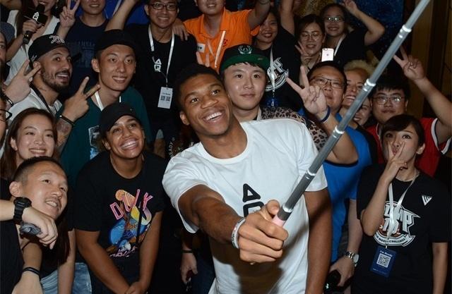 英超前瞻：利兹联连场不胜跌入降级区，维拉赛季客战成绩不佳（英超前瞻：利兹联不胜滑入降级区，阿斯顿维拉本季客场乏力）