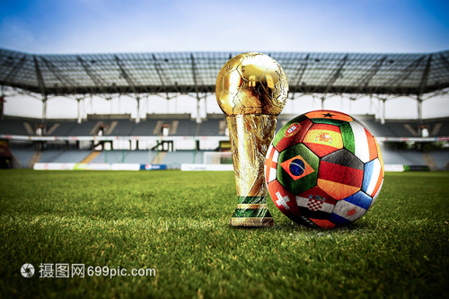 奥特加：梅西比以往时候更出色，他会确保明年世界杯时的状态（奥特加：梅西如今比过去更强，他会确保以最佳状态出战明年世界杯）