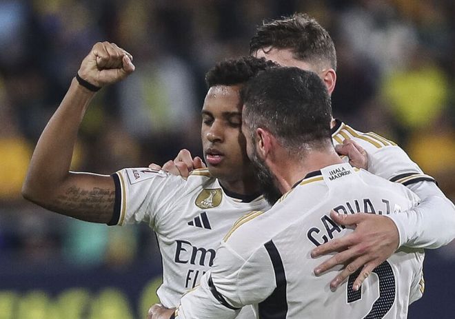 杜兰特关键补篮赢下比赛（杜兰特补篮定胜局）