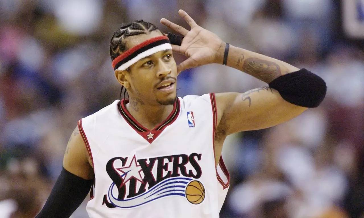 足球这项运动陪伴了我整个初高中，今天我十八岁了，...（十八岁，与足球一起走过的青春）