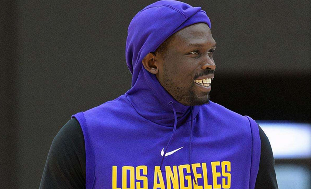 外媒：马拉多纳的宝马i8进行拍卖，起拍价1万欧元（外媒曝马拉多纳的宝马i8将上拍，起拍价1万欧元）