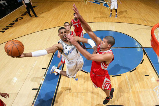 迈克·布朗谈沙梅特右肩伤情：将在未来几天接受全面评估（迈克·布朗称沙梅特右肩伤势将于近日进行全面评估）