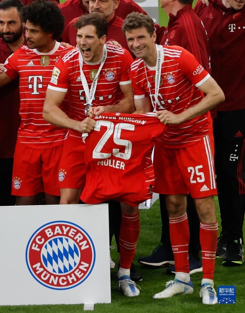 中锋连续三场戴帽，太恐怖