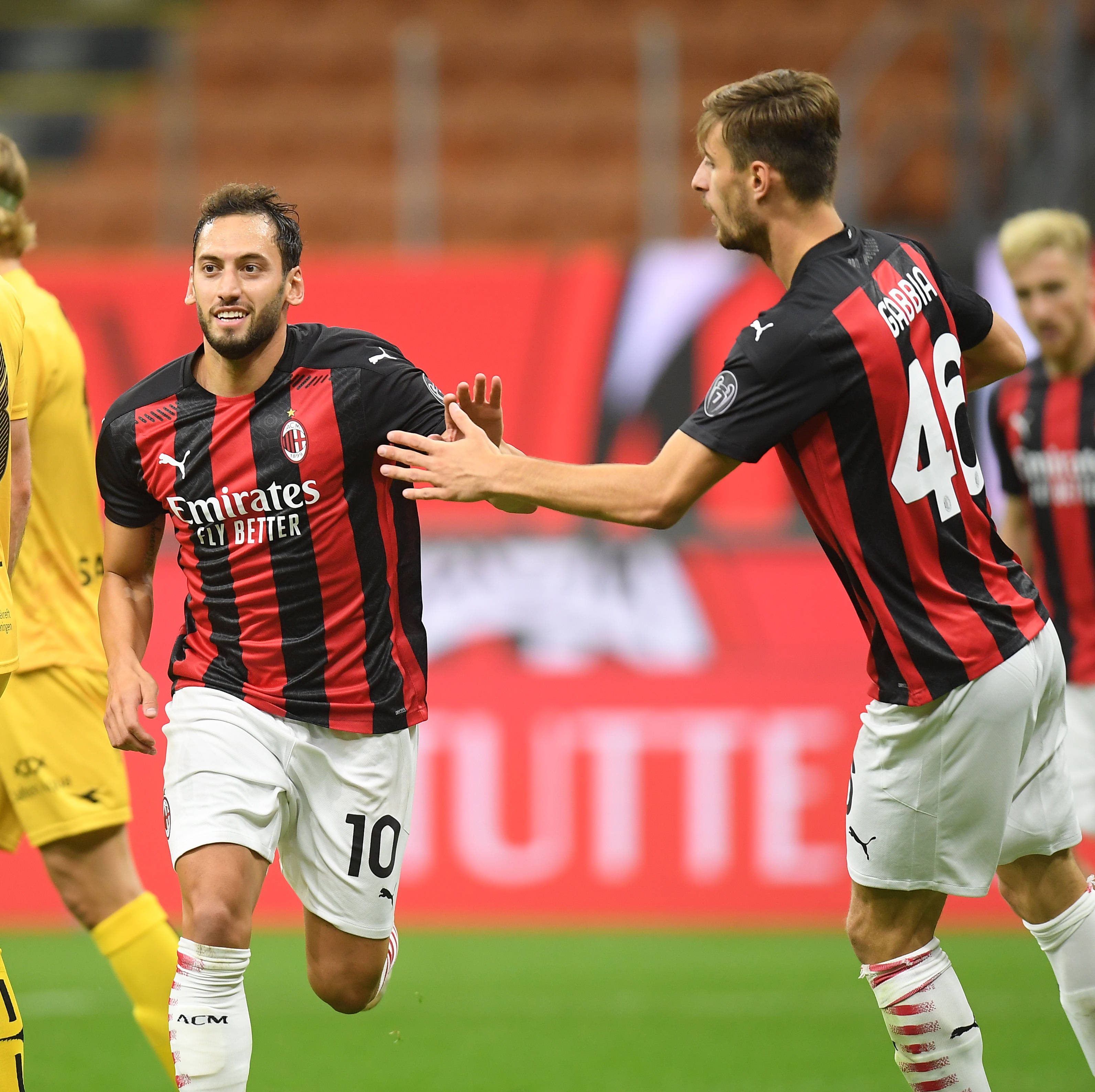 法媒：科纳特已不是皇马首选，巴黎和巴萨也对他感兴趣（法媒：科纳特已非皇马优先目标，巴黎与巴萨亦有意）