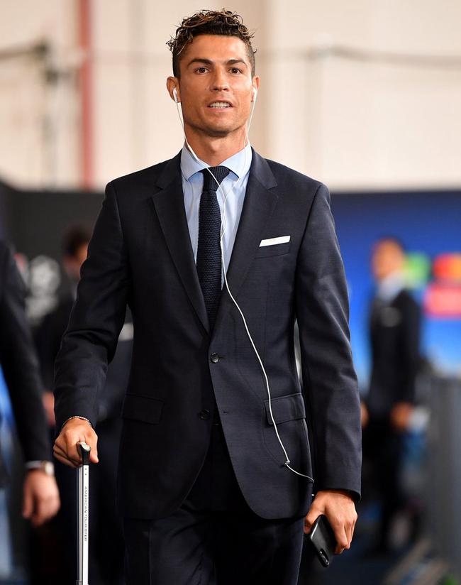 14年了！中国球员上一次在NBA首发出场，还是10-11赛季的易建联（中国球员NBA首发已隔14年，上一次是10-11赛季的易建联）